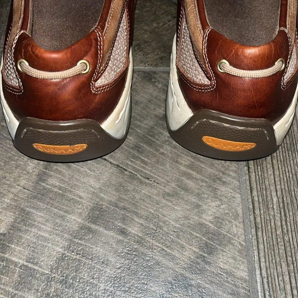Dunham brown leather two toned Oxfords.
